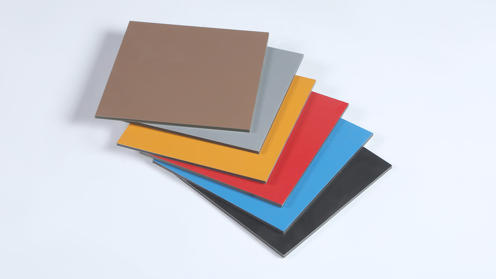 鋁塑板抗壓性強，為高層建筑提供更加穩固的保障