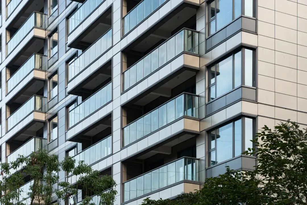 外立面涂料一：成本控制下，做出「金屬質感、石材效果」